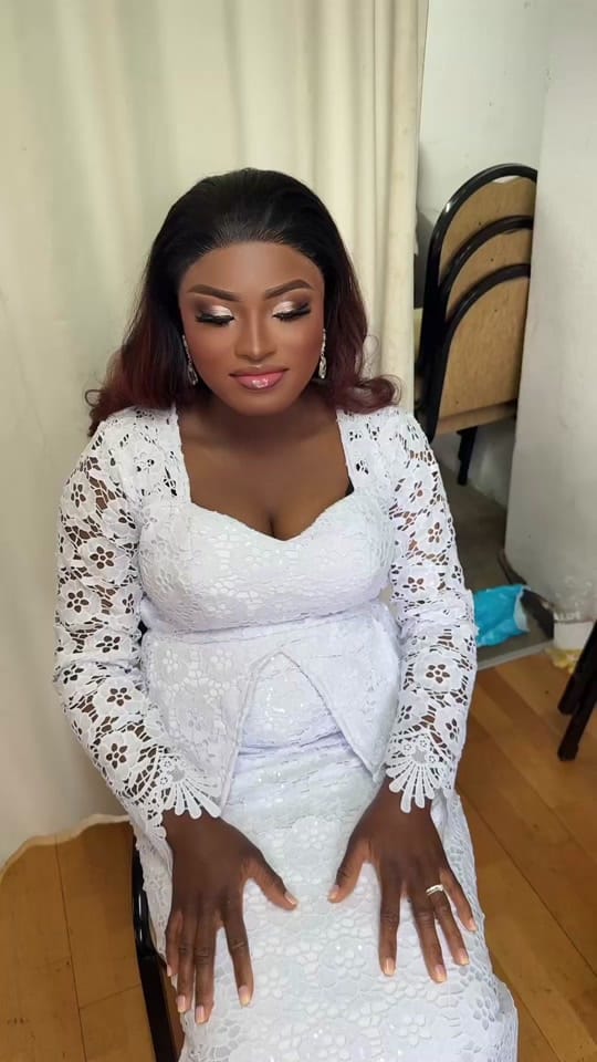 Post 2 by Ririmakeover & Hair on TikTok (video)