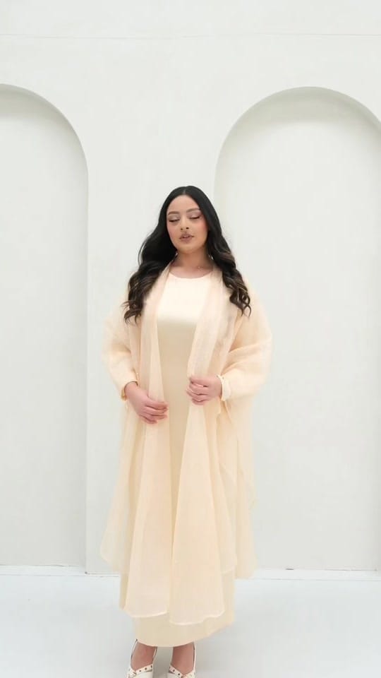 Post 2 by Arisara Boutique on TikTok (video)