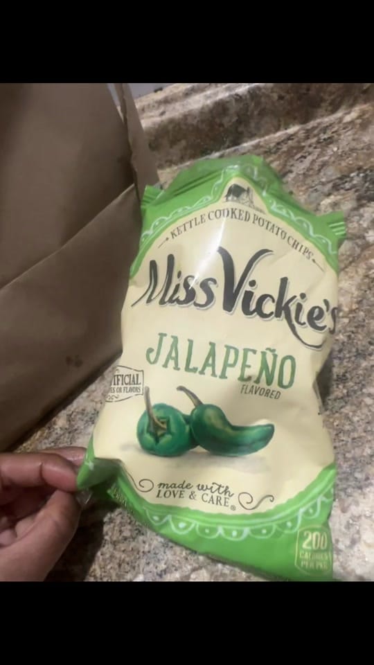 Post 4 by BriLocsChicago on TikTok (video)