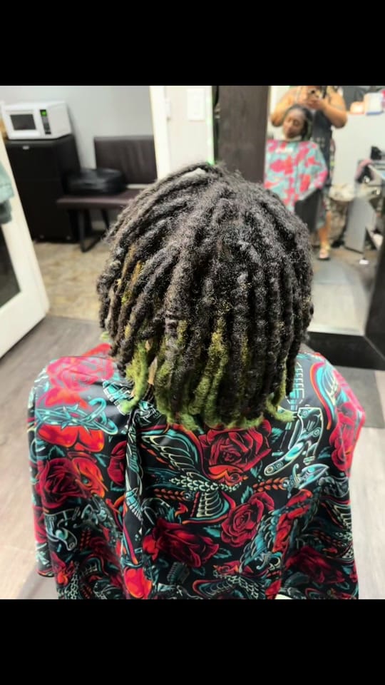 Post 9 by BriLocsChicago on TikTok (video)