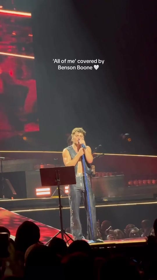 Post 2 by VocalÉire on TikTok (video)