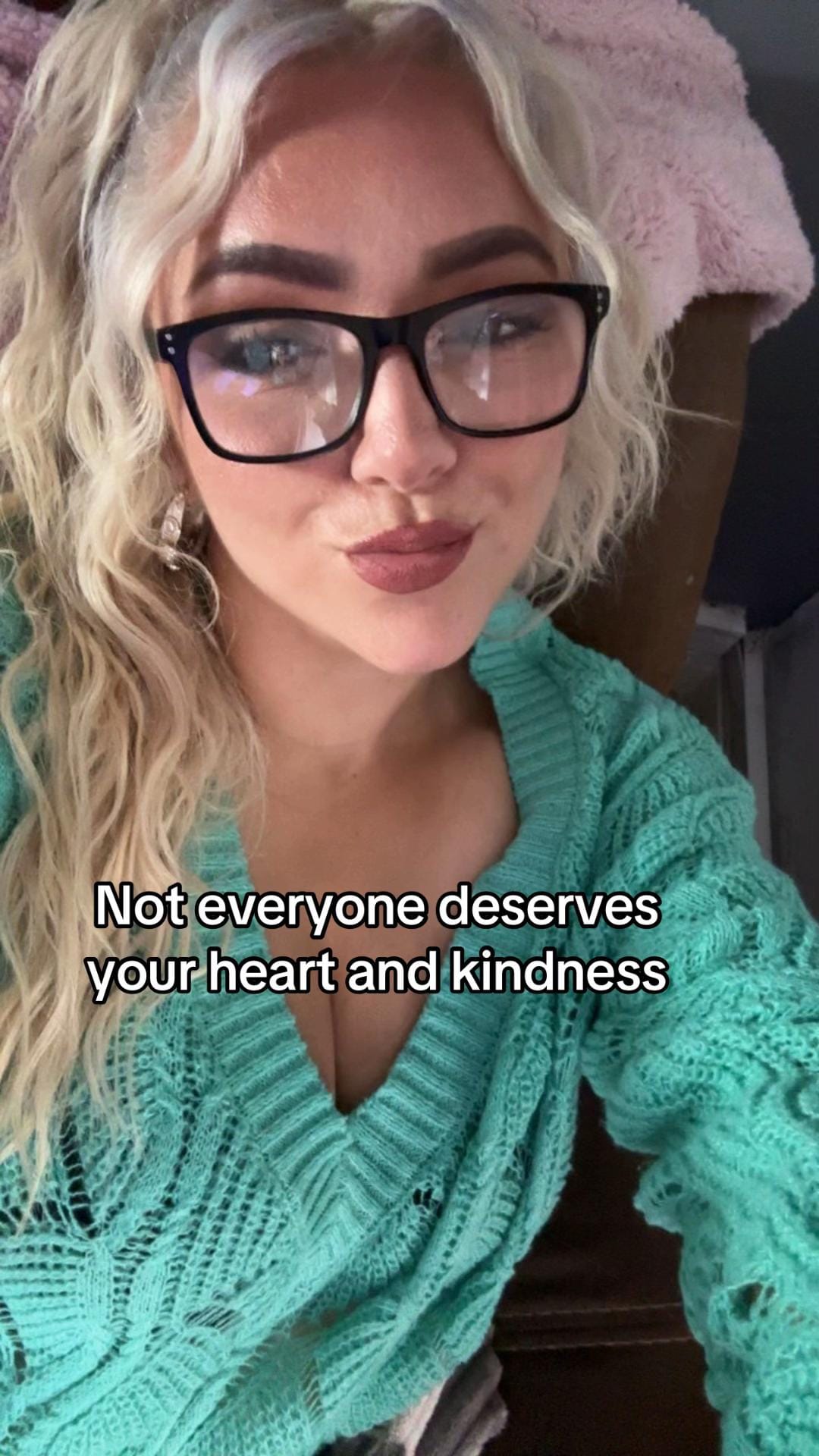 Post 1 by Bella Singer Wales on TikTok (video)
