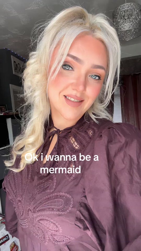Post 2 by Bella Singer Wales on TikTok (video)