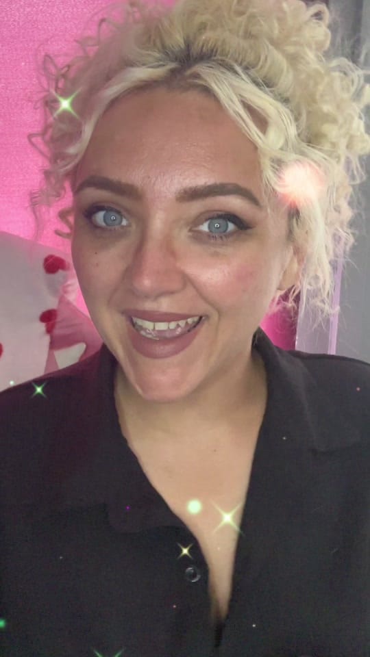 Post 8 by Bella Singer Wales on TikTok (video)
