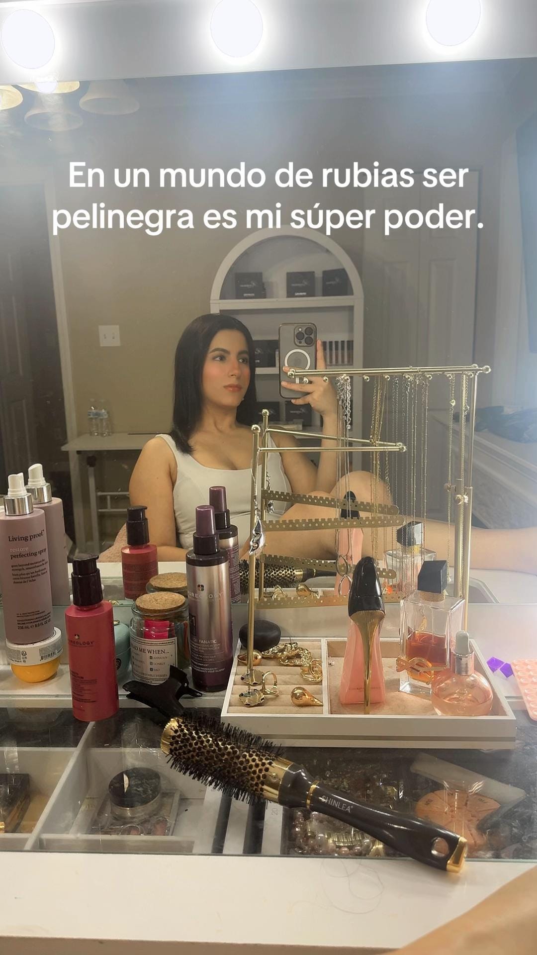Post 5 by roxanakafati on TikTok (video)