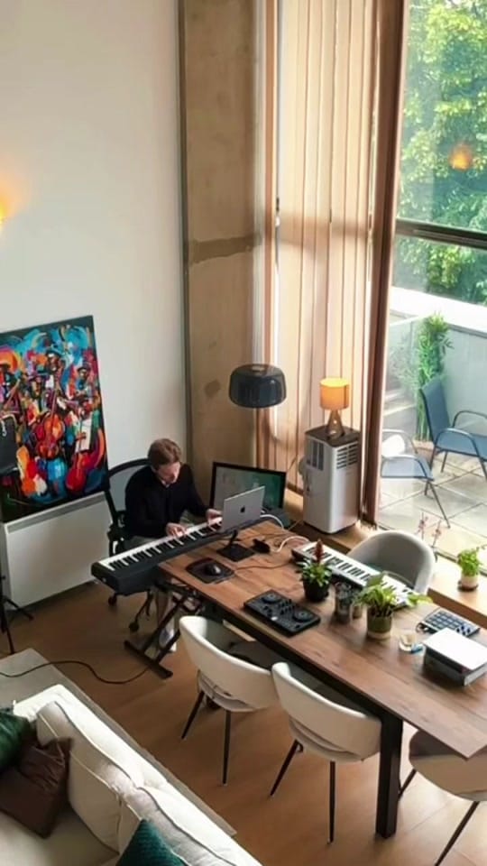 Post 4 by RE:UM on TikTok (video)