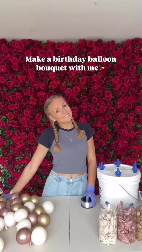 Post 1 by Evelinakozyra on TikTok (video)