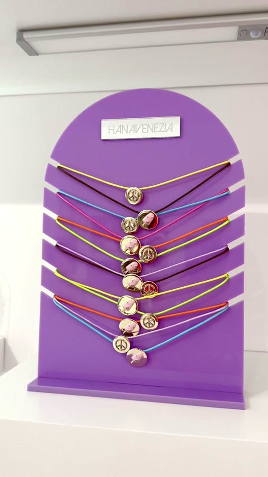 Post 1 by Hanavenezia on TikTok (video)