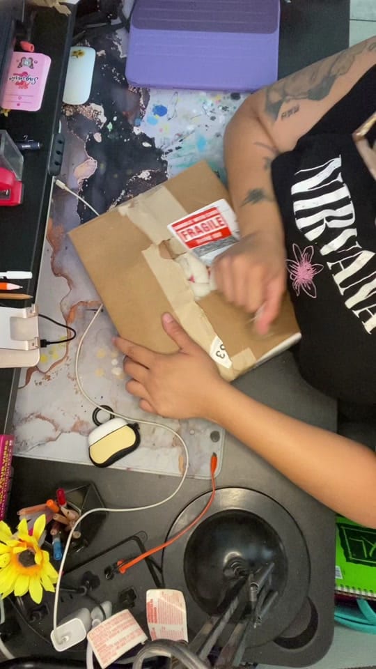 Post 4 by Yaz🎨|🌻Sagrario Arte Studio🌹 on TikTok (video)