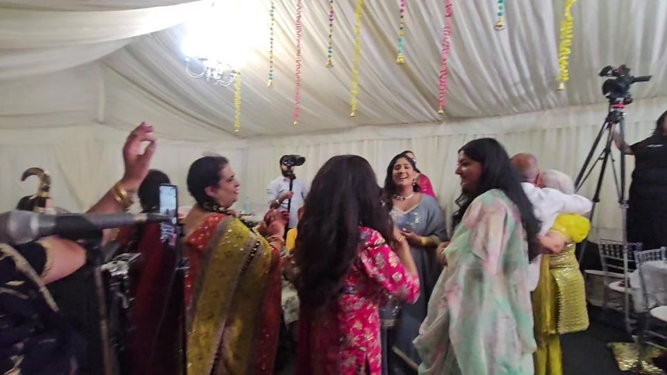Post 7 by jaswinder jassi uk on TikTok (video)