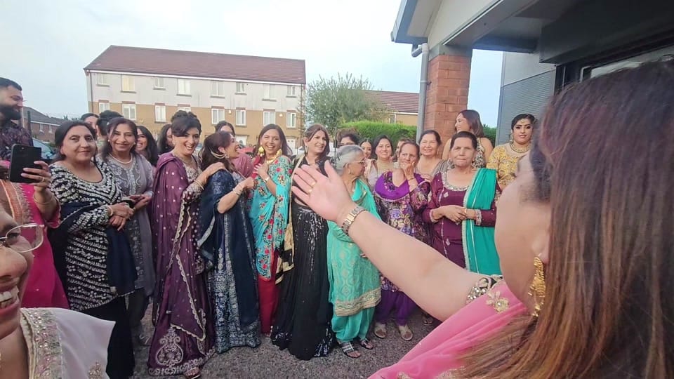 Post 8 by jaswinder jassi uk on TikTok (video)