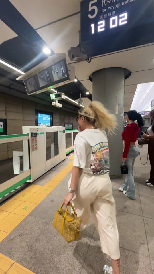 Post 5 by CARISMA on TikTok (video)