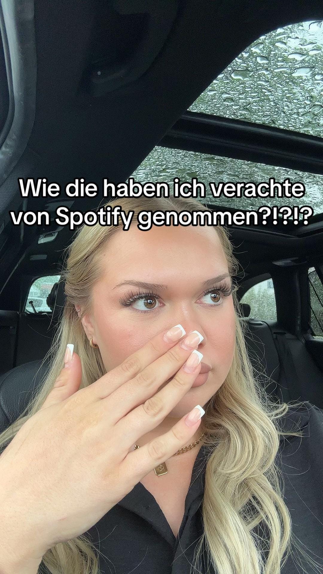 Post 2 by 𝐿 𝐴 𝑈 𝑅 𝐴 on TikTok (video)