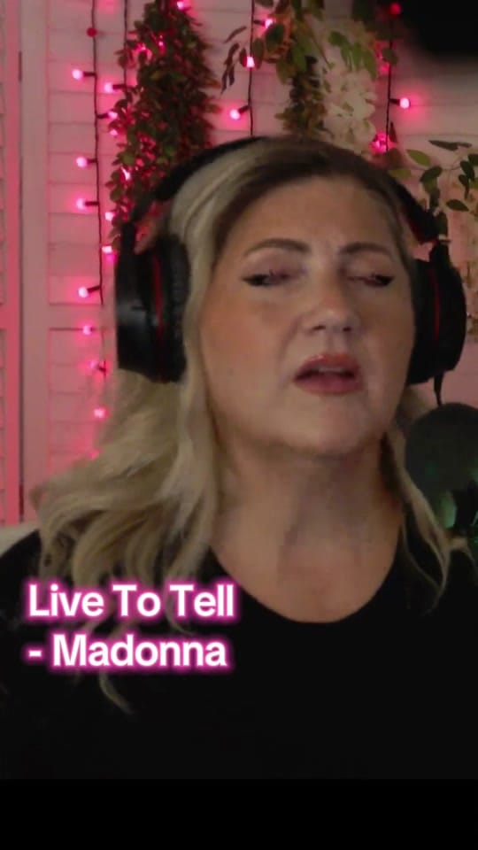 Post 4 by MaryEmSings🎙️♥️ on TikTok (video)