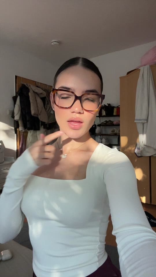 Post 4 by Φωτεινή🥥 on TikTok (video)