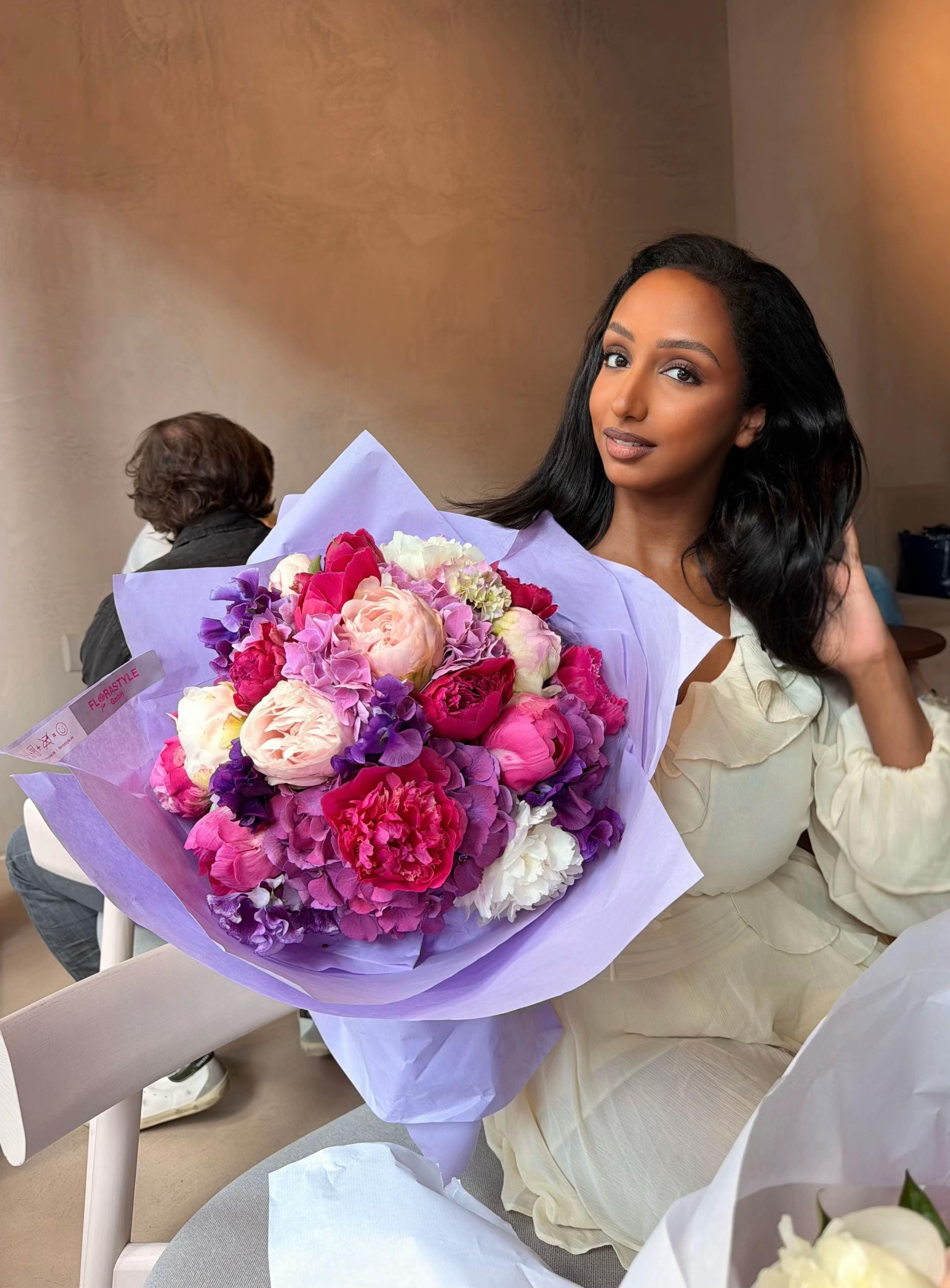 Post 6 by Saron🎀 on TikTok (video)