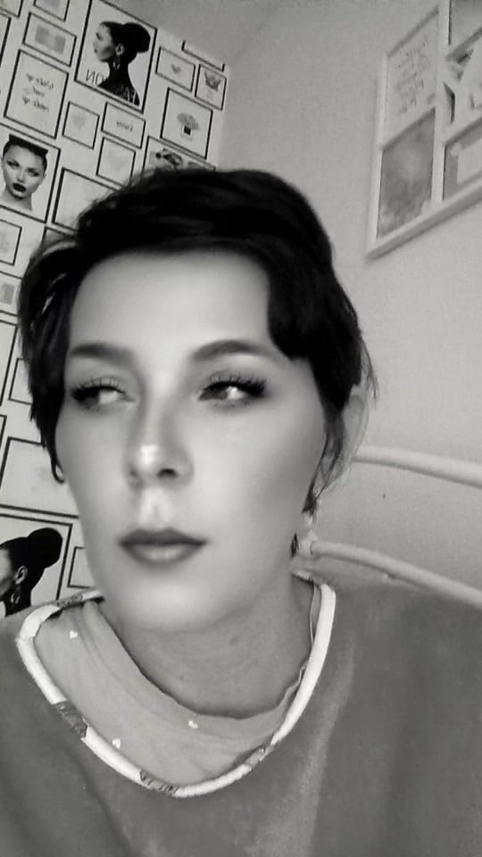 Post 5 by Lena on TikTok (video)