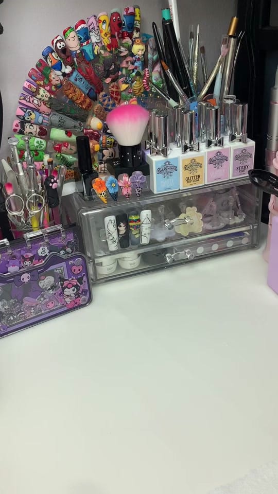 Post 8 by Hydralynx Nails | By Kat 🖤 on TikTok (video)