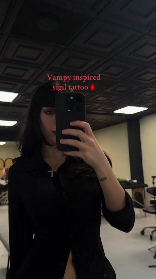 Post 9 by Lua Hills on TikTok (video)