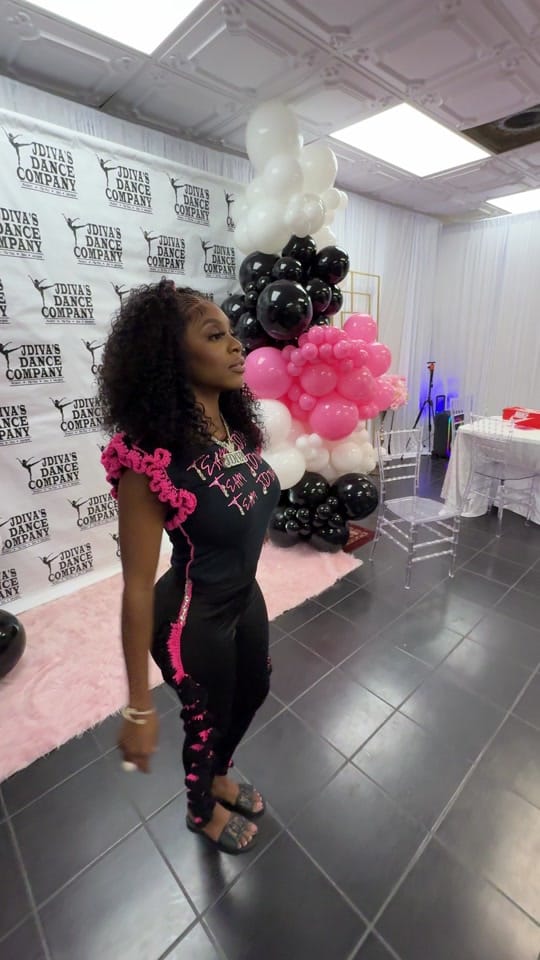 Post 10 by JayDiva on TikTok (video)