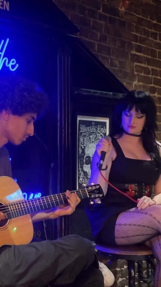 Post 6 by hisdaughterharry on TikTok (video)