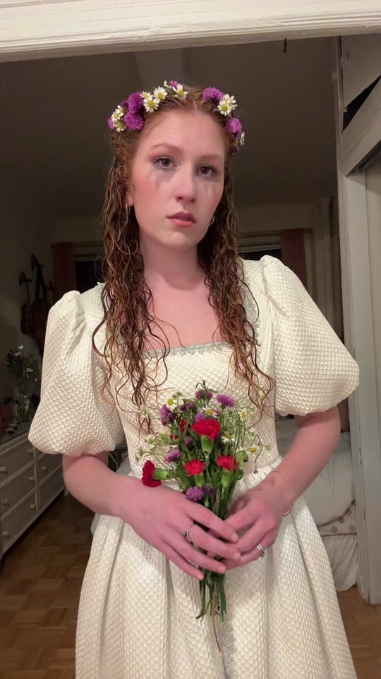 Post 8 by Sophia Blake on TikTok (video)