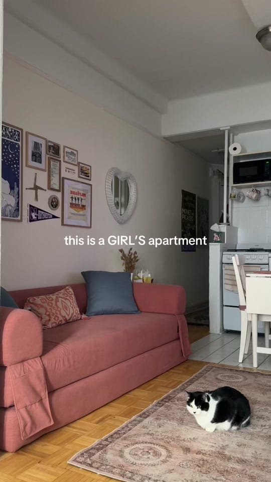 Post 6 by Sophia Blake on TikTok (video)