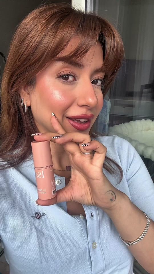 Post 4 by hivavibes on TikTok (video)