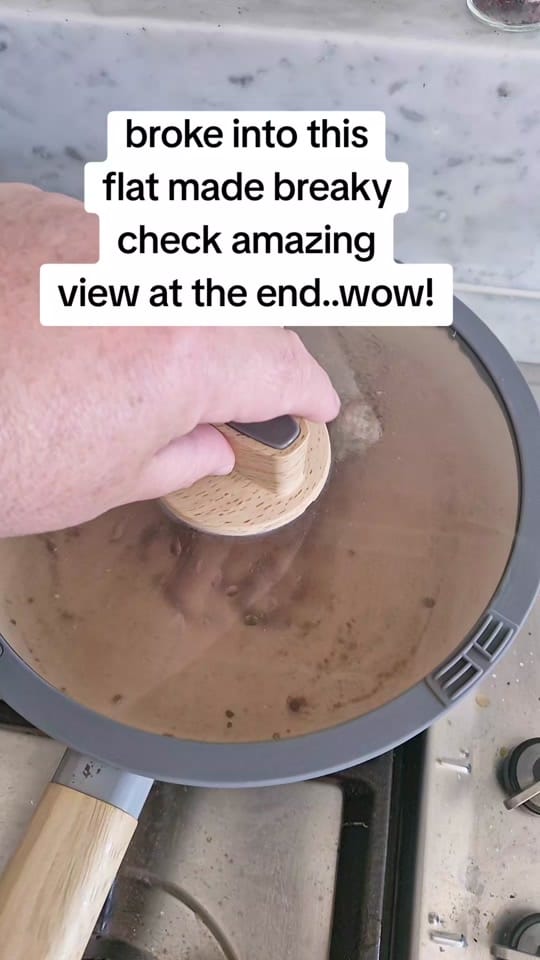 Post 1 by Underlord on TikTok (video)