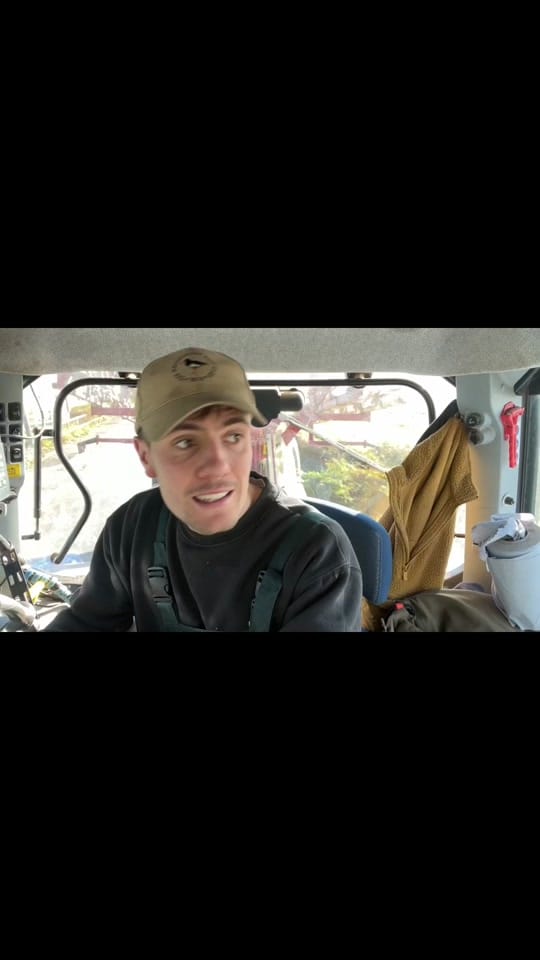 Post 8 by crawfords_farm on TikTok (video)