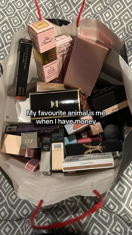 Post 10 by glambymareike on TikTok (video)