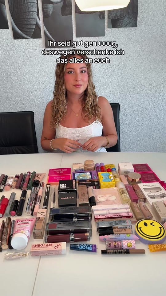Post 2 by makeupwithmilena on TikTok (video)