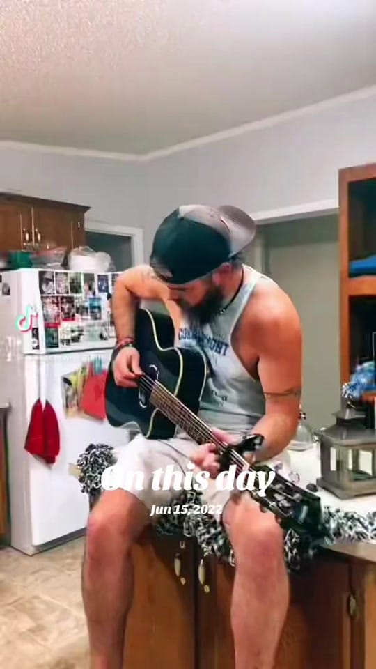 Post 1 by Jamie Crawford on TikTok (video)