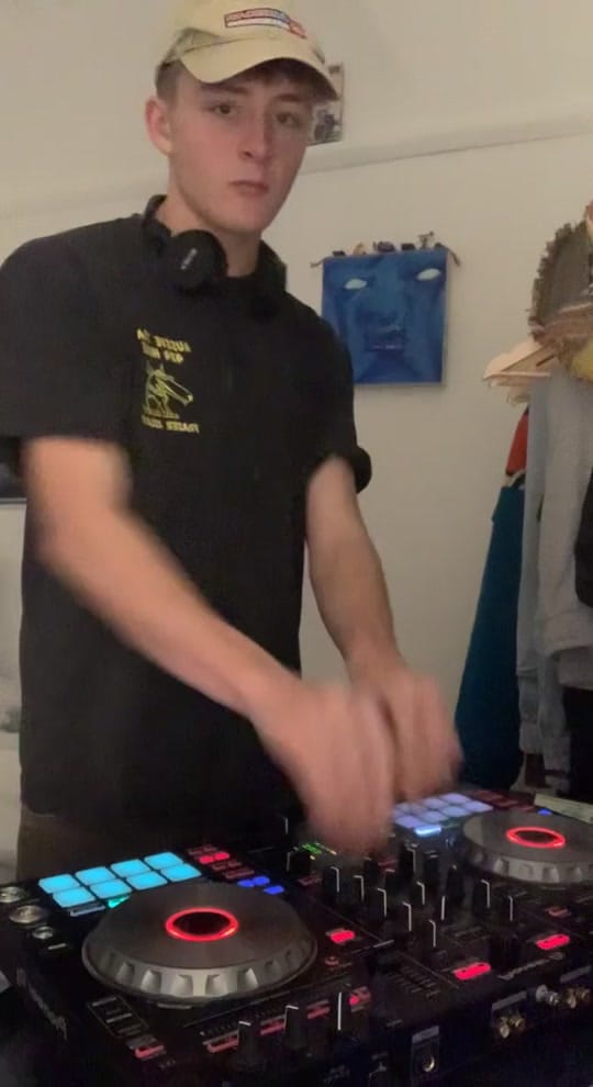 Post 4 by luke.the.dj on TikTok (video)