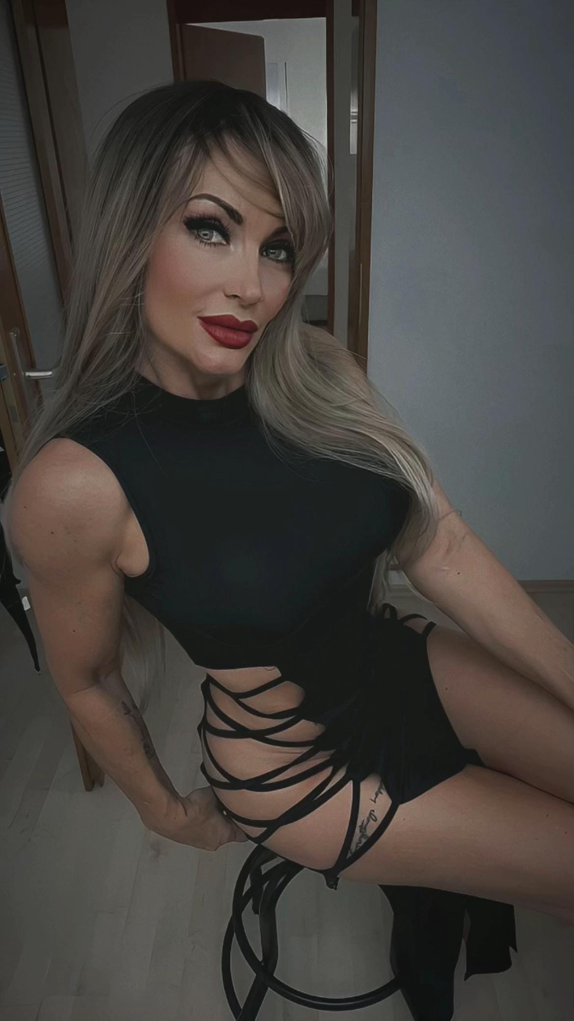 Post 8 by Anja on TikTok (video)