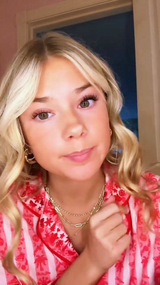 Post 8 by lashview on TikTok (video)