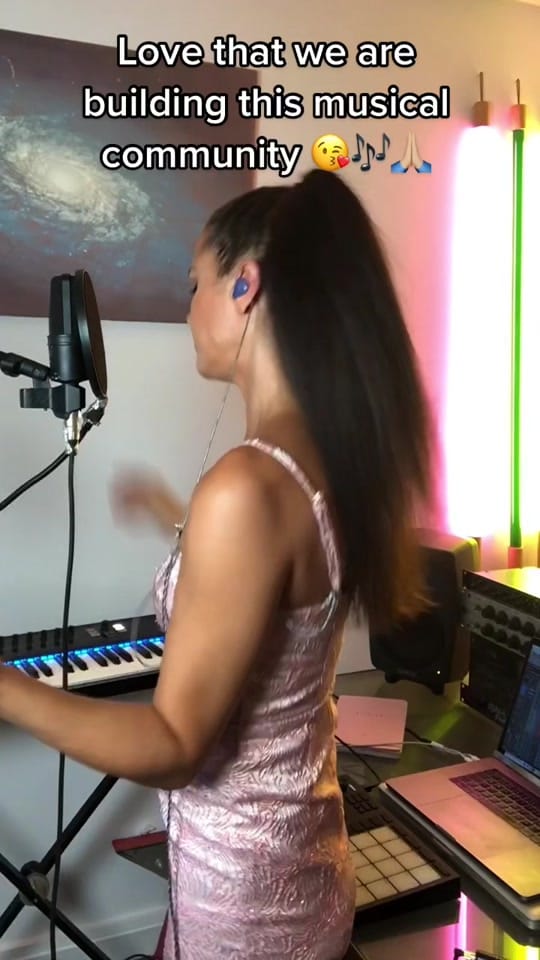 Post 10 by estellerubio on TikTok (video)