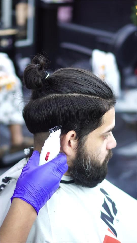 Post 5 by Rayo barber on TikTok (video)