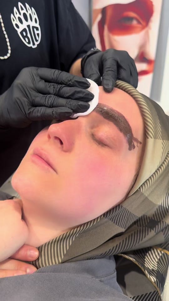Post 4 by Feraysbeautybar on TikTok (video)
