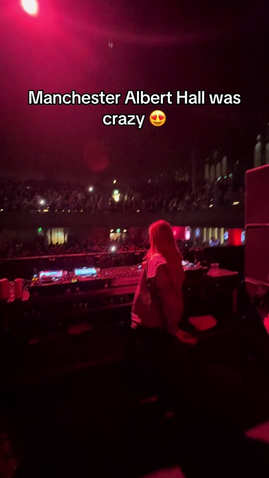 Post 1 by Beccs ⚡️ on TikTok (video)