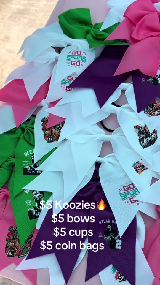 Post 1 by Ari on TikTok (video)