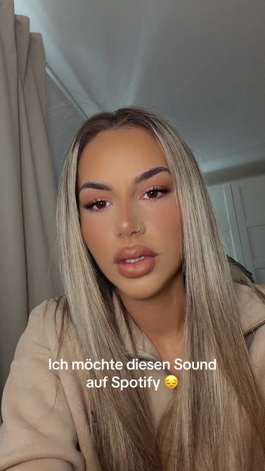 Post 7 by itsloriimarbella on TikTok (video)