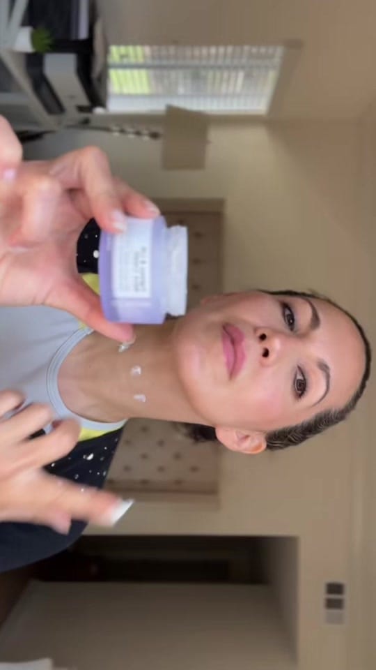 Post 6 by vaneberlin on TikTok (video)