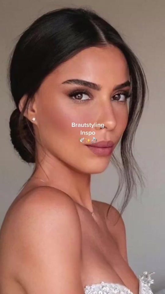 Post 5 by Nina | Make-up Artist on TikTok (video)