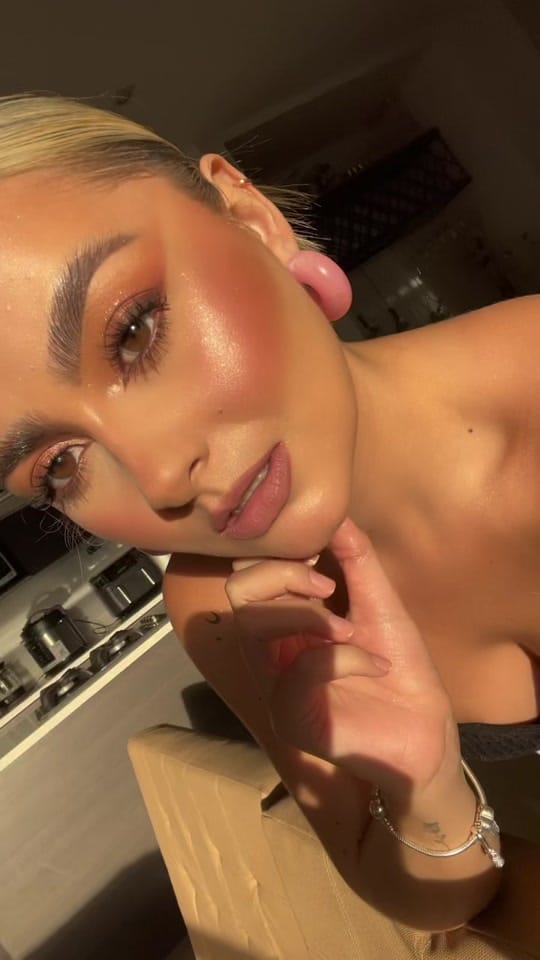 Post 9 by sofimakeup_ on TikTok (video)