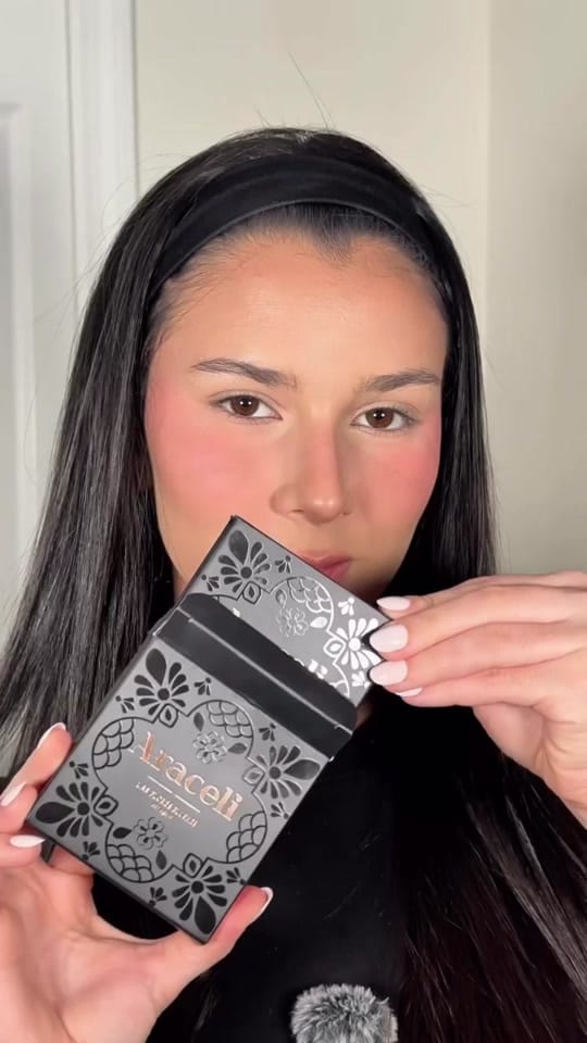 Post 9 by Araceli Beauty on TikTok (video)