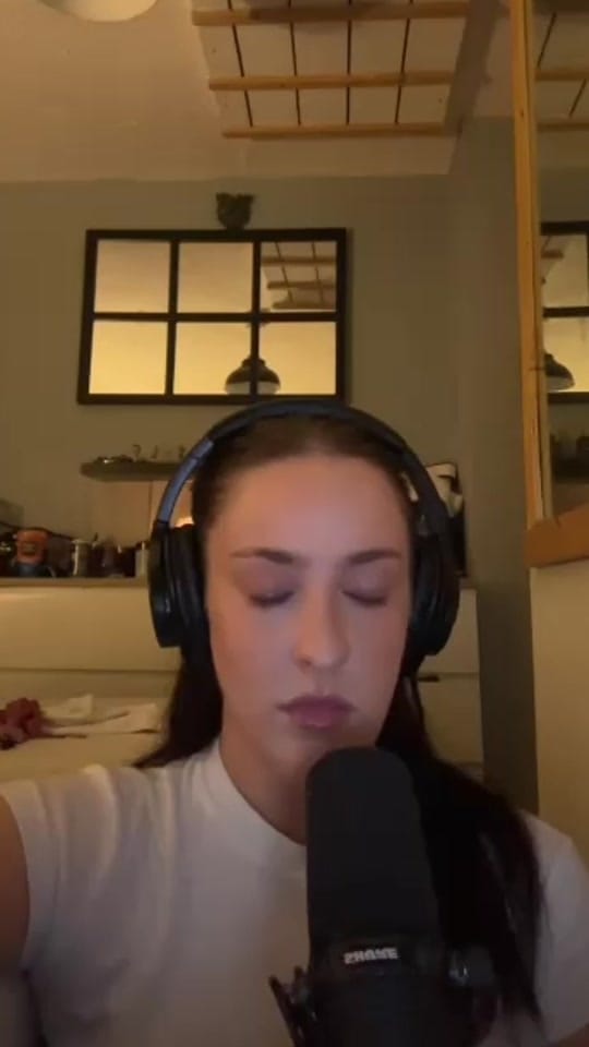 Post 7 by Bebe Jade on TikTok (video)