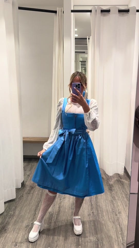 Post 2 by Isabelle Denise on TikTok (video)