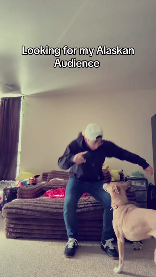 Post 4 by Stezi on TikTok (video)