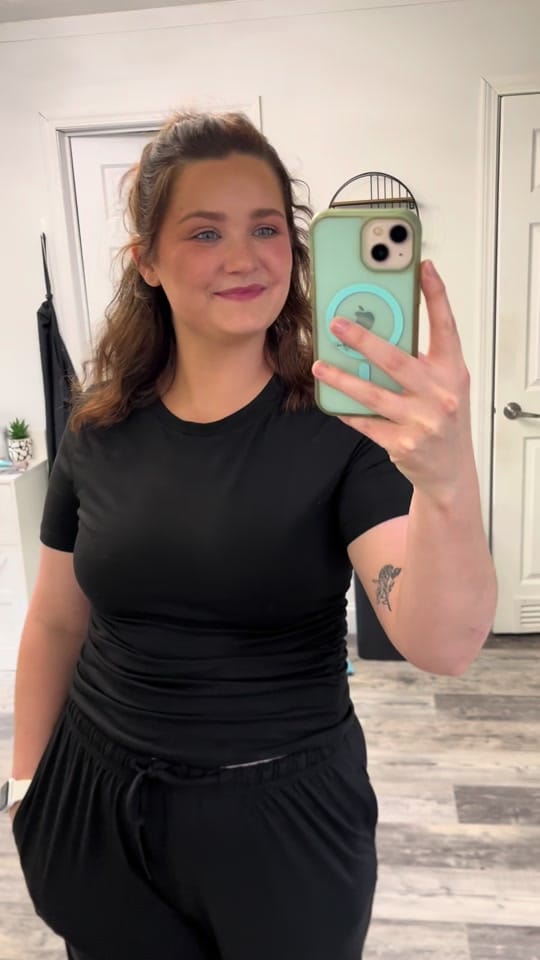 Post 1 by Sara West on TikTok (video)